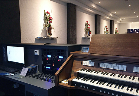 Foto Orgel, Musik und Licht in der Trauerhalle